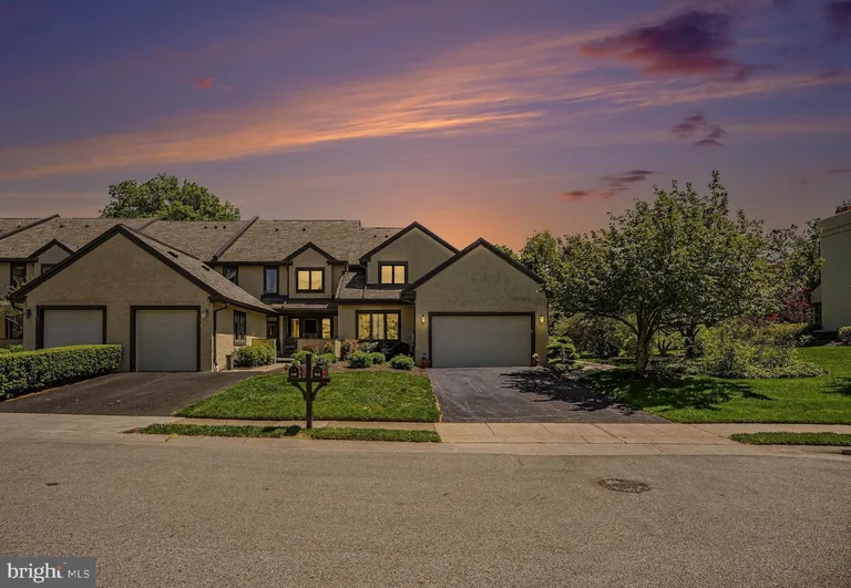 944 Hedgerow Ct, Blue Bell, PA 19422