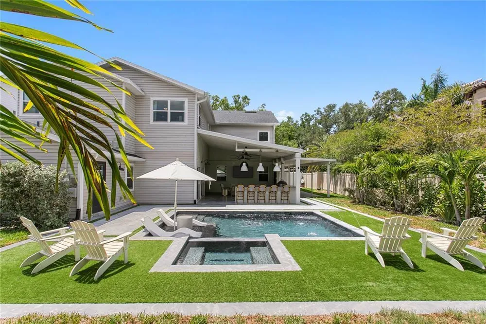 3107 W Watrous Ave, Tampa, FL 33629