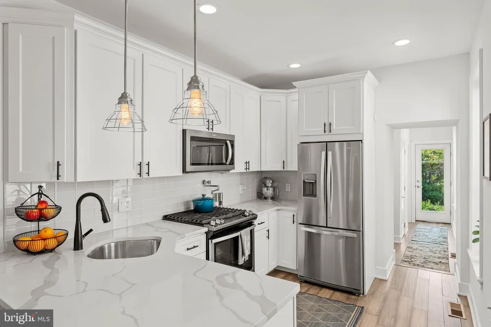 304 W Salaignac St, Philadelphia, PA 19128