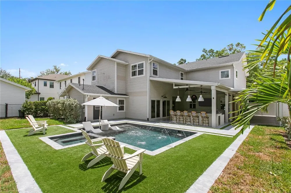 3107 W Watrous Ave, Tampa, FL 33629