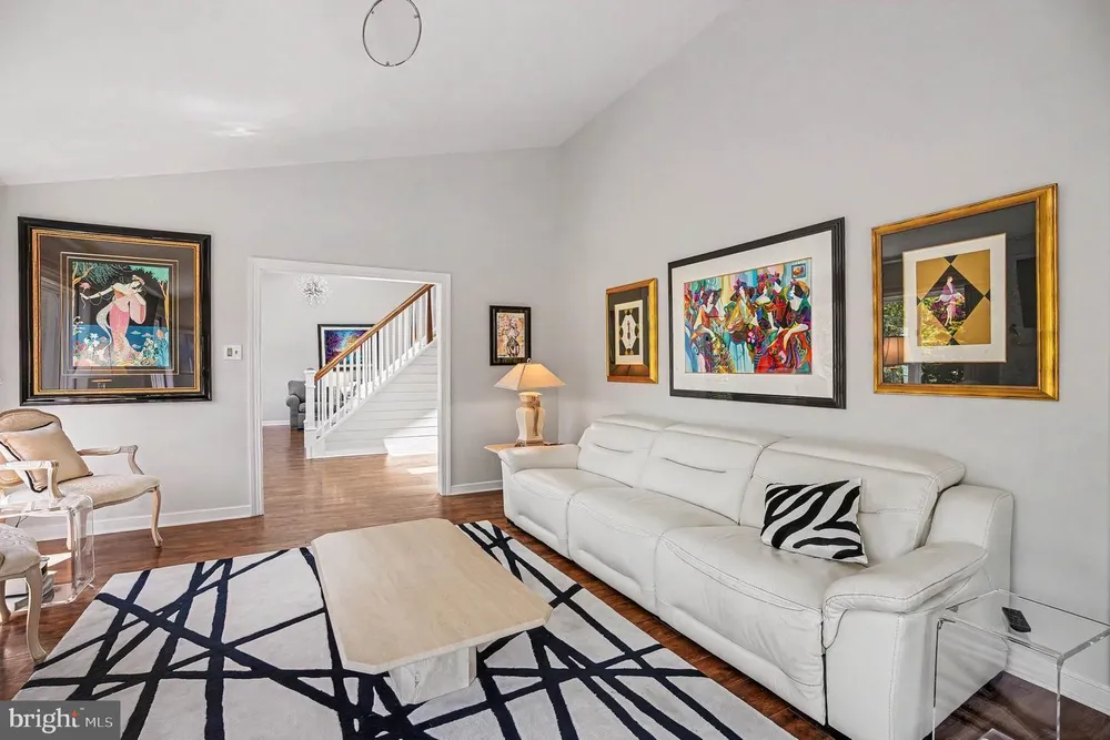 944 Hedgerow Ct, Blue Bell, PA 19422