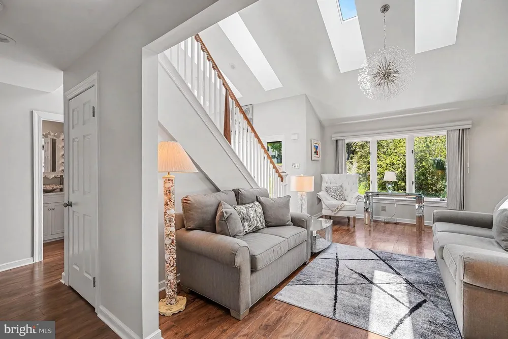 944 Hedgerow Ct, Blue Bell, PA 19422