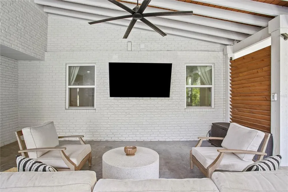 3107 W Watrous Ave, Tampa, FL 33629
