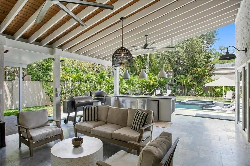 3107 W Watrous Ave, Tampa, FL 33629