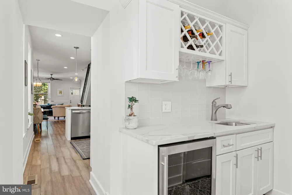 304 W Salaignac St, Philadelphia, PA 19128