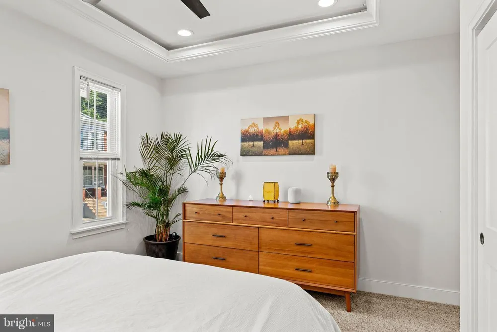 304 W Salaignac St, Philadelphia, PA 19128
