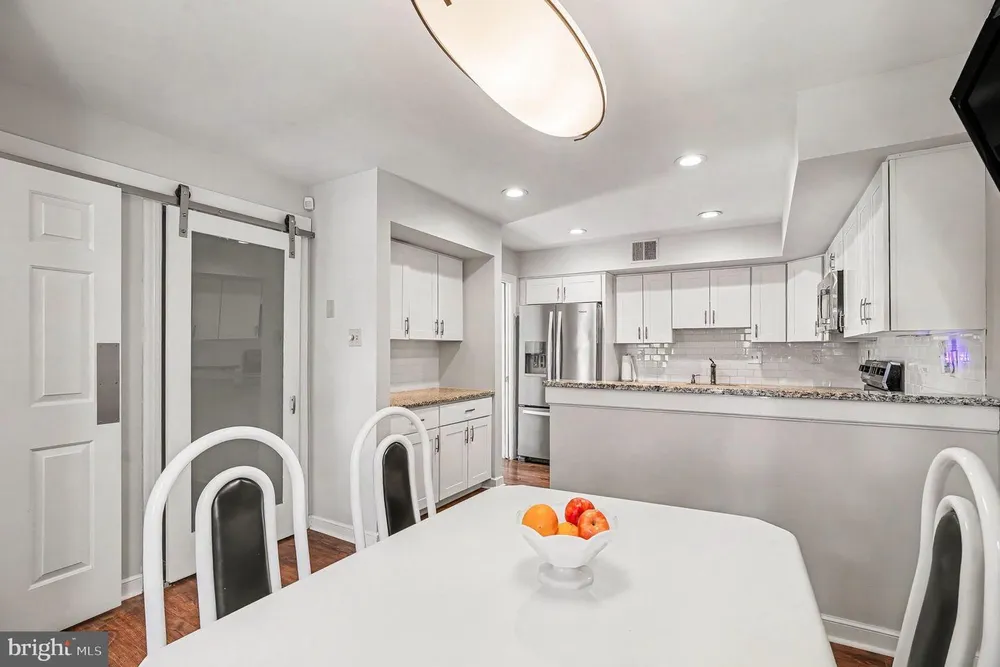 944 Hedgerow Ct, Blue Bell, PA 19422