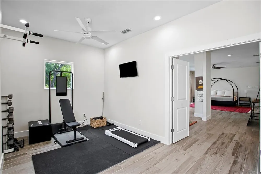 3107 W Watrous Ave, Tampa, FL 33629