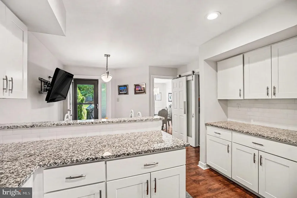 944 Hedgerow Ct, Blue Bell, PA 19422