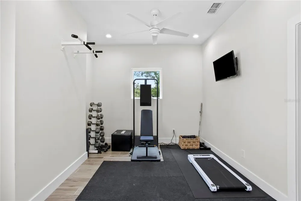 3107 W Watrous Ave, Tampa, FL 33629