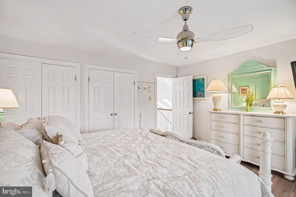 944 Hedgerow Ct, Blue Bell, PA 19422