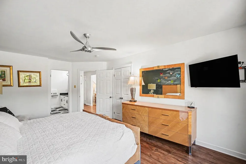944 Hedgerow Ct, Blue Bell, PA 19422