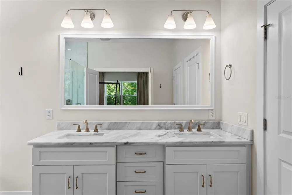 3107 W Watrous Ave, Tampa, FL 33629