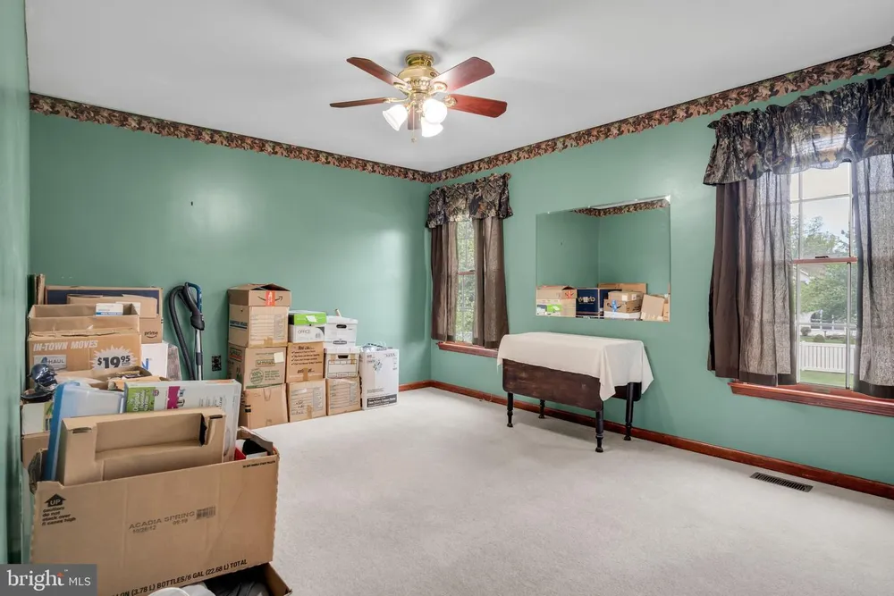 38 Mayberry Ln, Mechanicsburg, PA 17050