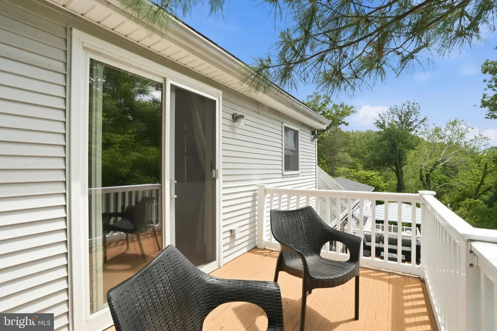 2037 Harts Ln, Conshohocken, PA 19428