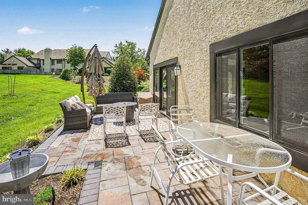 944 Hedgerow Ct, Blue Bell, PA 19422