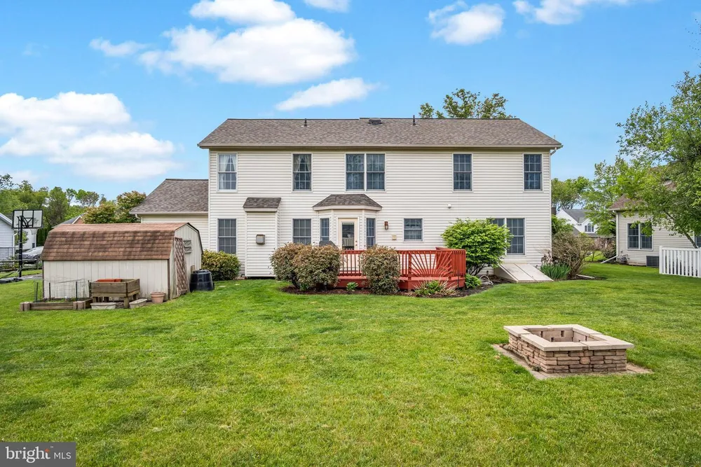 38 Mayberry Ln, Mechanicsburg, PA 17050