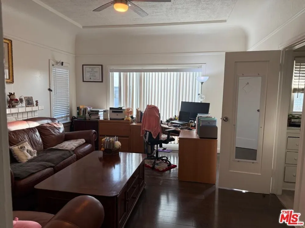 1406 2nd Ave, Mid-City, CA 90019