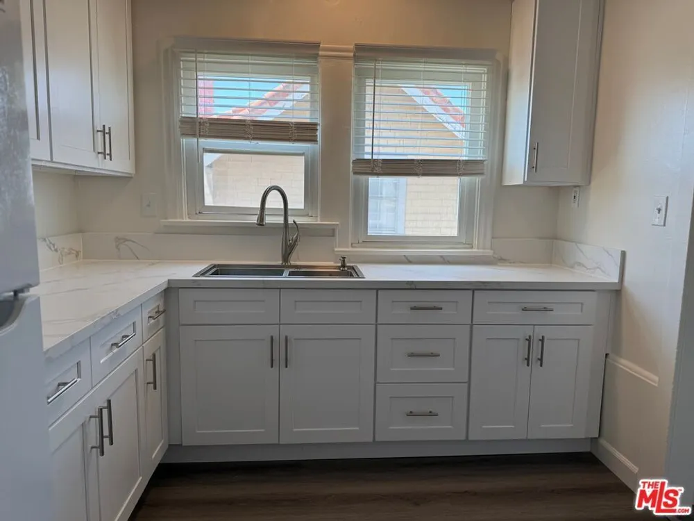 1406 2nd Ave, Mid-City, CA 90019