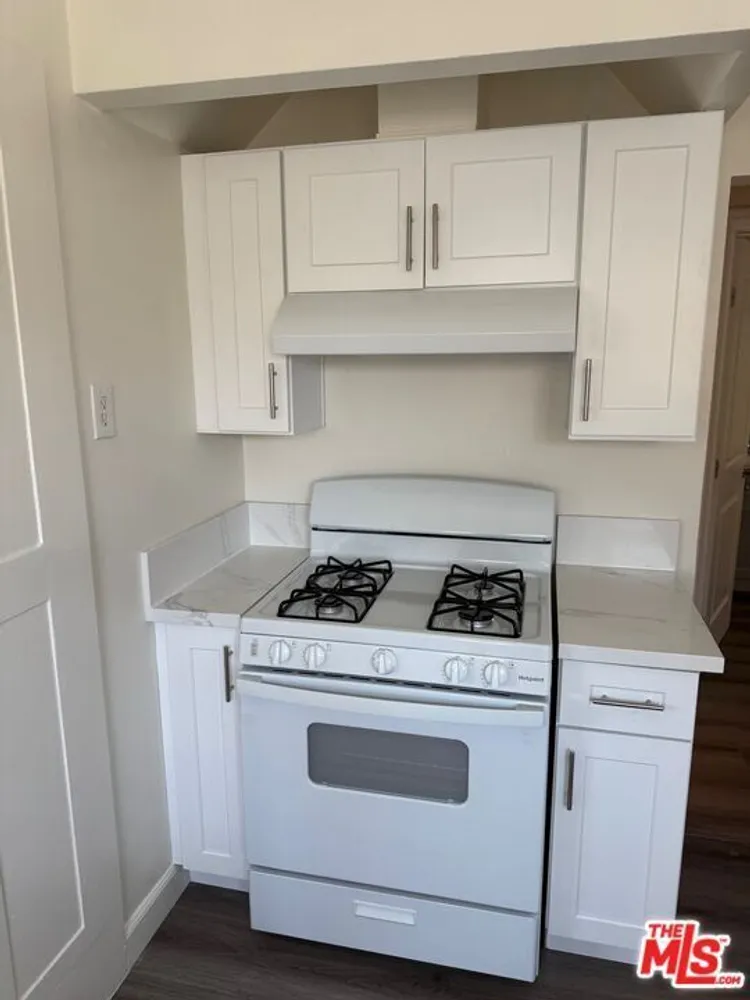 1406 2nd Ave, Mid-City, CA 90019