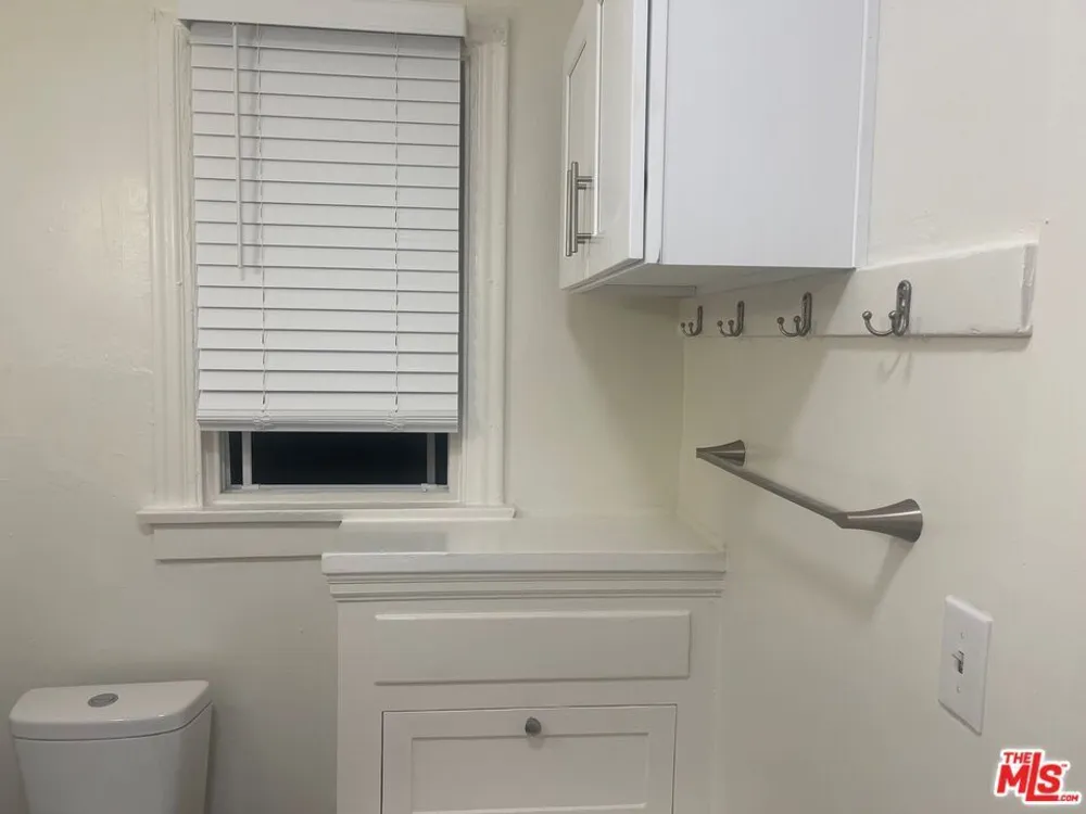 1406 2nd Ave, Mid-City, CA 90019