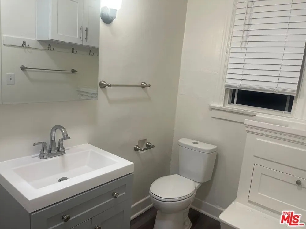 1406 2nd Ave, Mid-City, CA 90019