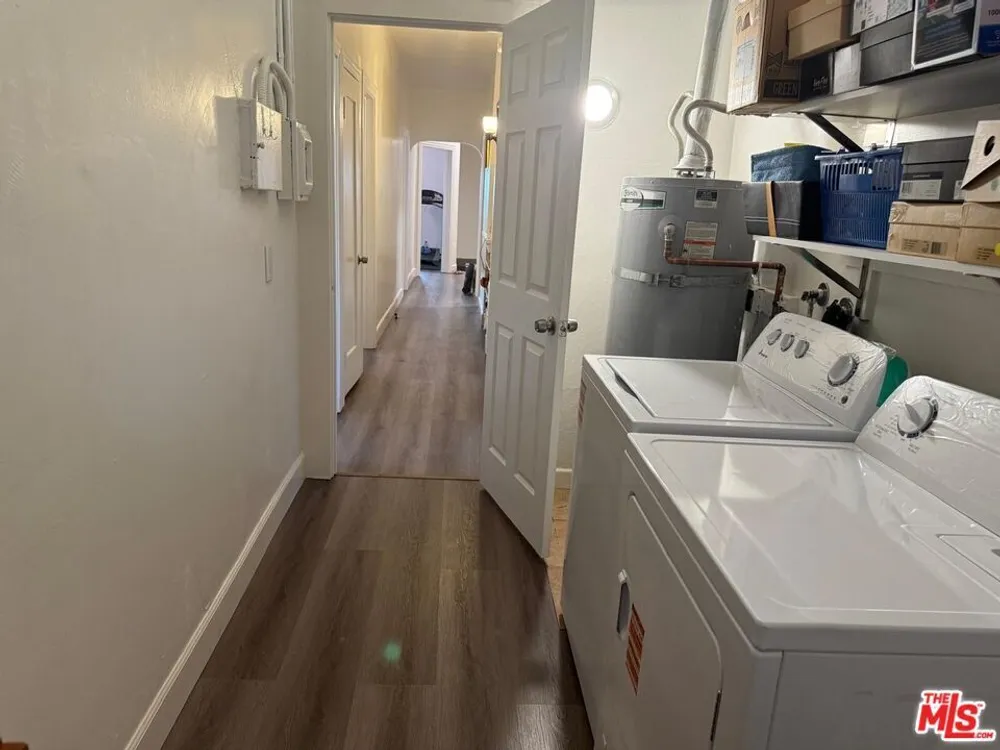 1406 2nd Ave, Mid-City, CA 90019