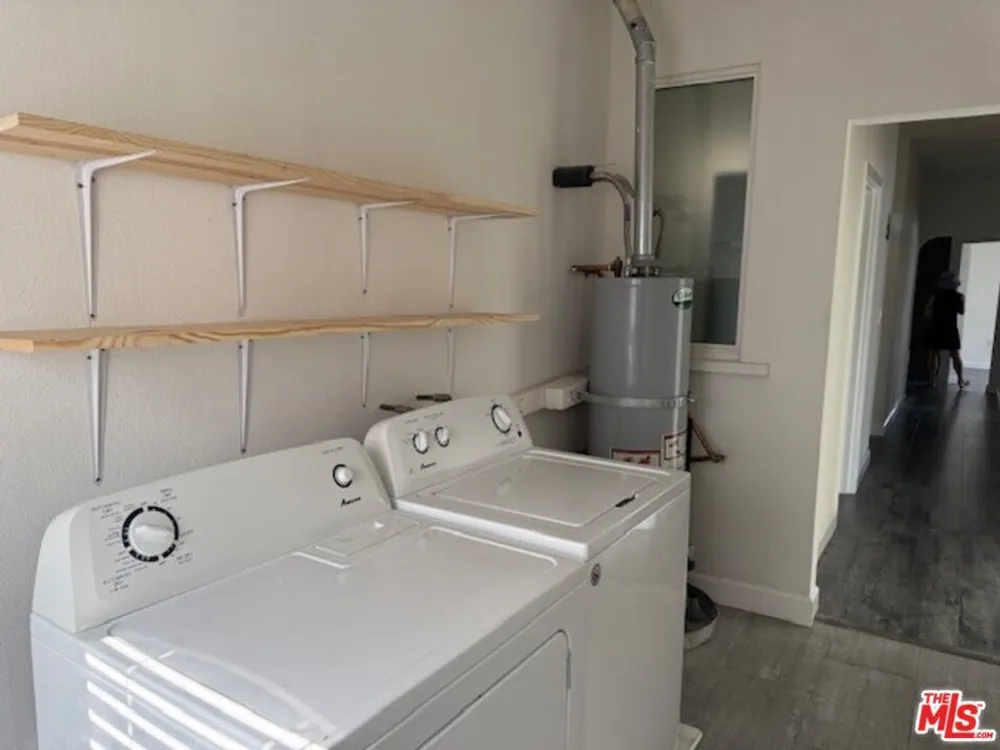 1406 2nd Ave, Mid-City, CA 90019