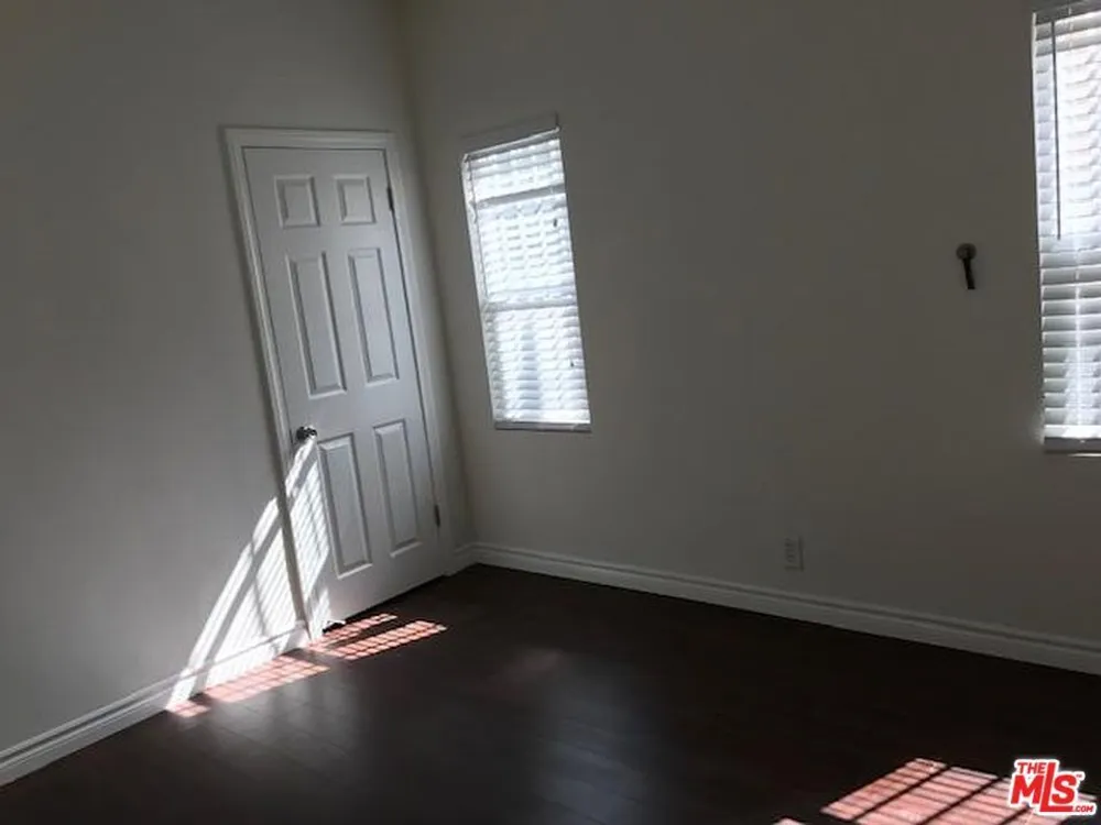 1406 2nd Ave, Mid-City, CA 90019