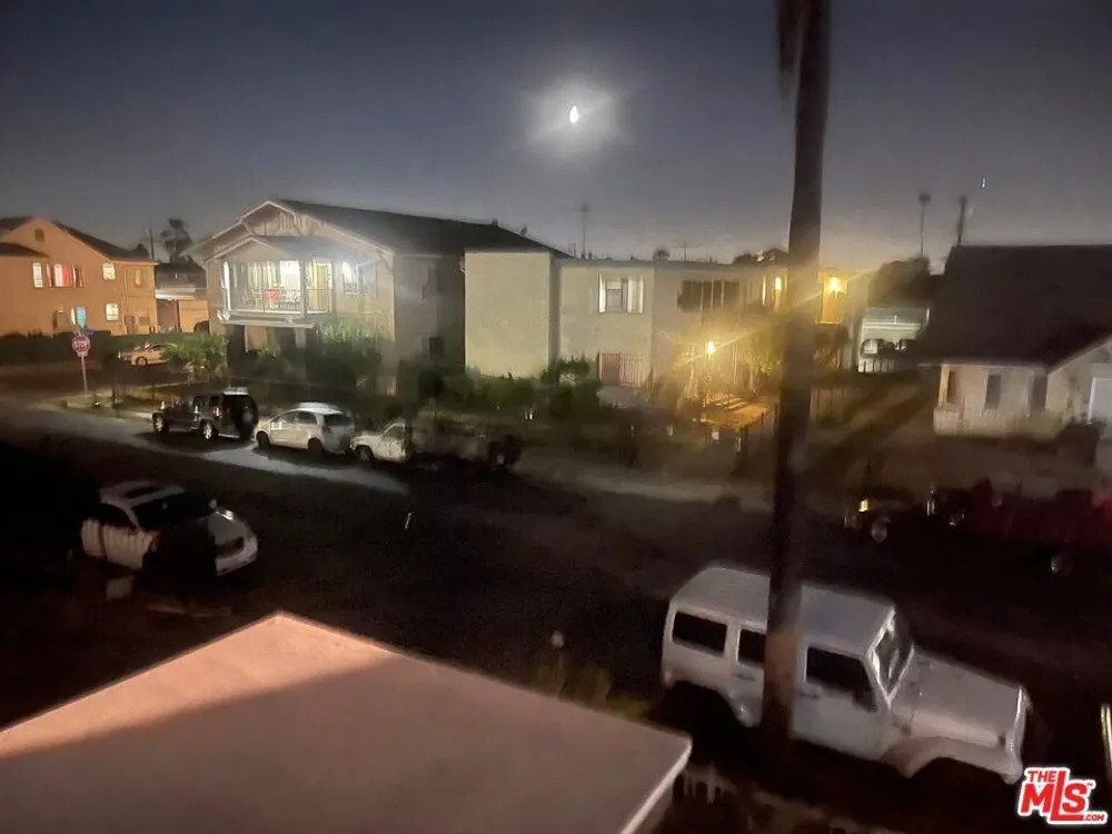 1406 2nd Ave, Mid-City, CA 90019
