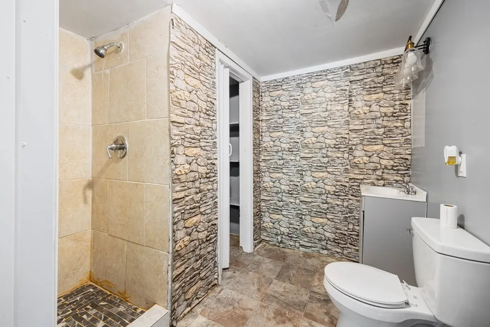2113 Summerville Rd, Phenix City, AL 36867
