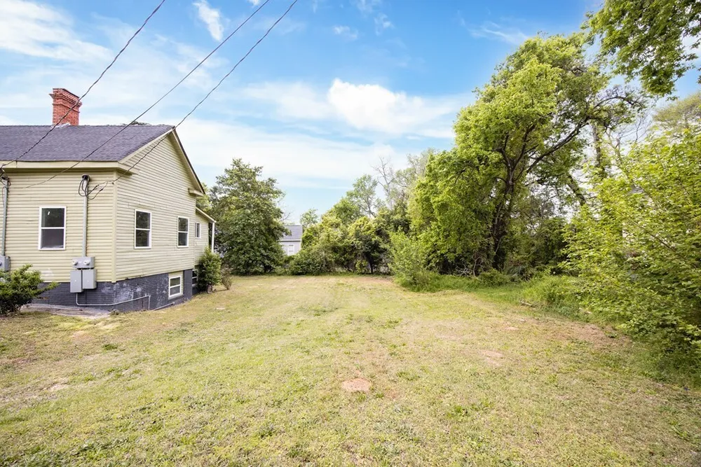 2113 Summerville Rd, Phenix City, AL 36867