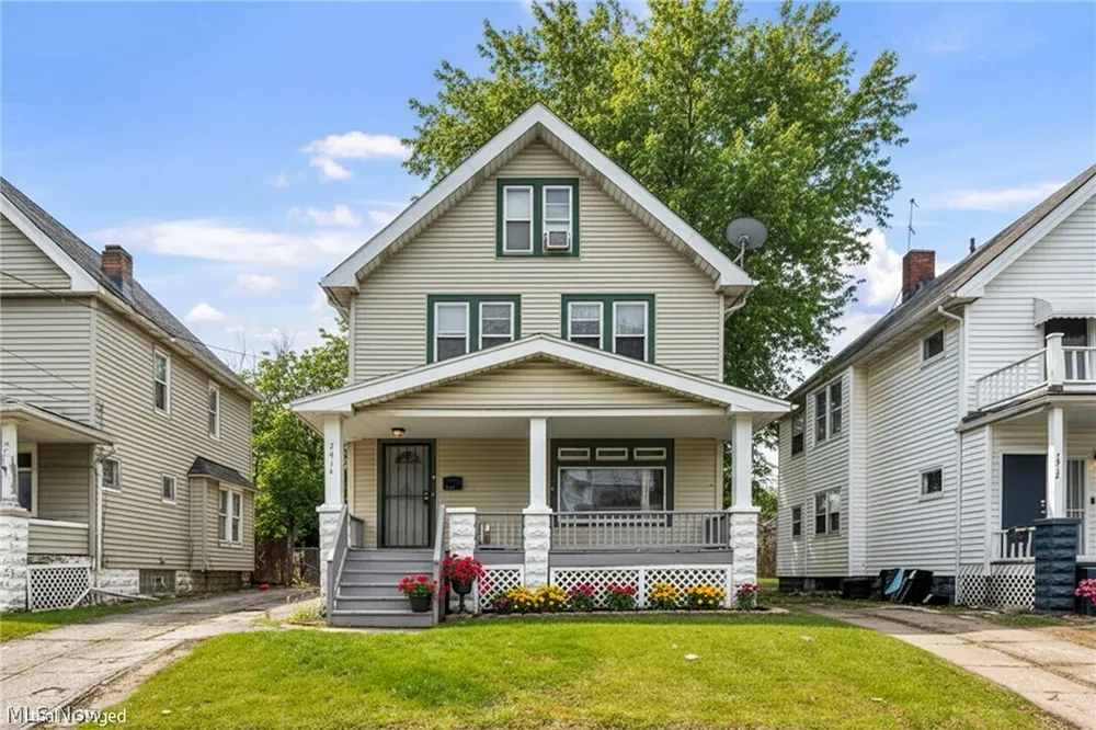 7914 Dorver Ave, Cleveland, OH 44105