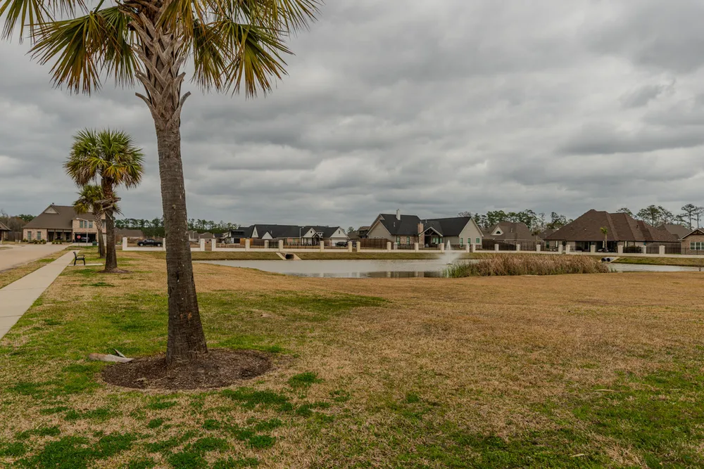 112 Pindo Palm Dr, Lumberton, TX 77657
