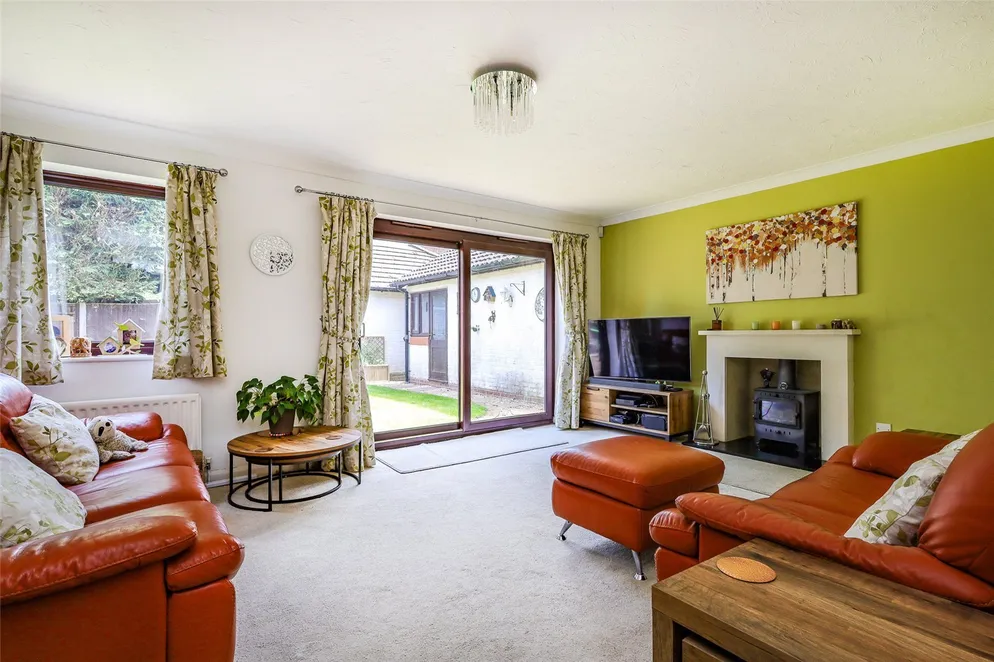 Property carousel item 4