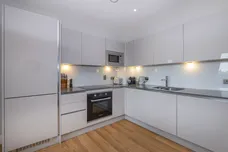 81 Plough Lane, London, SW17 photo 5