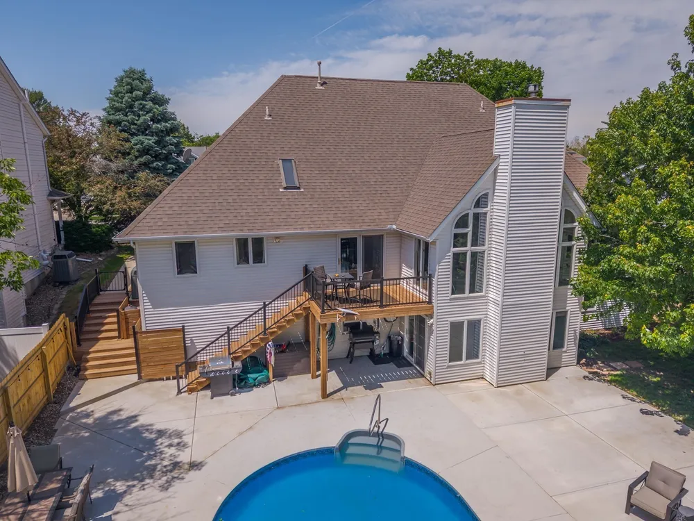 9 RED STONE COURT, Bloomington, IL 61704