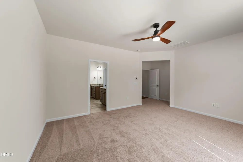 3735 Autumn Creek Dr, Fuquay-Varina, NC 27526
