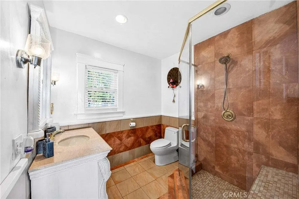 790 N El Molino Ave, Pasadena, CA 91104