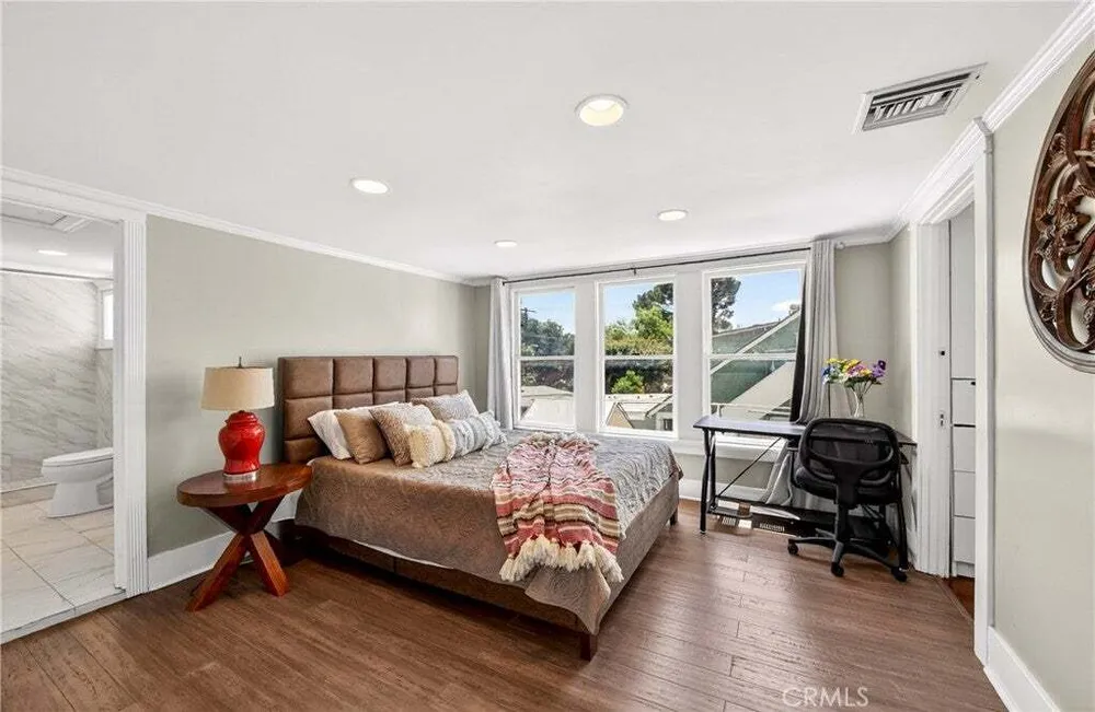790 N El Molino Ave, Pasadena, CA 91104