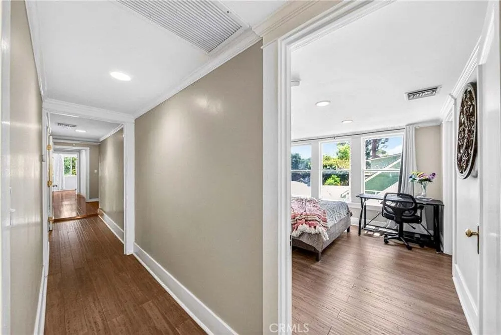 790 N El Molino Ave, Pasadena, CA 91104