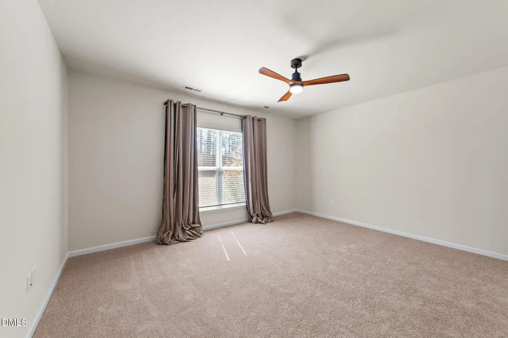 3735 Autumn Creek Dr, Fuquay-Varina, NC 27526
