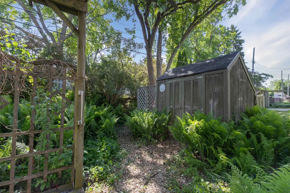 1740 N Eugene St, Appleton, WI 54914
