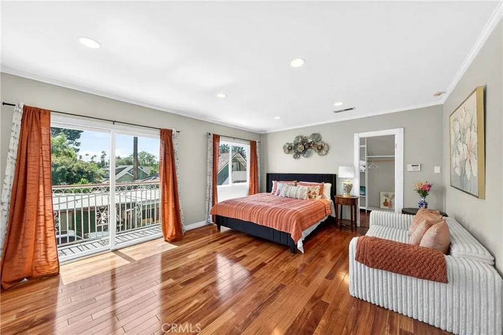 790 N El Molino Ave, Pasadena, CA 91104