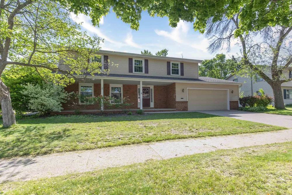 1740 N Eugene St, Appleton, WI 54914