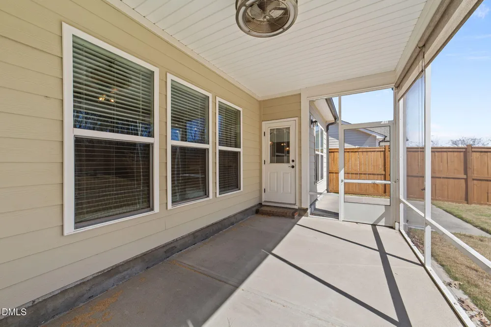 3735 Autumn Creek Dr, Fuquay-Varina, NC 27526