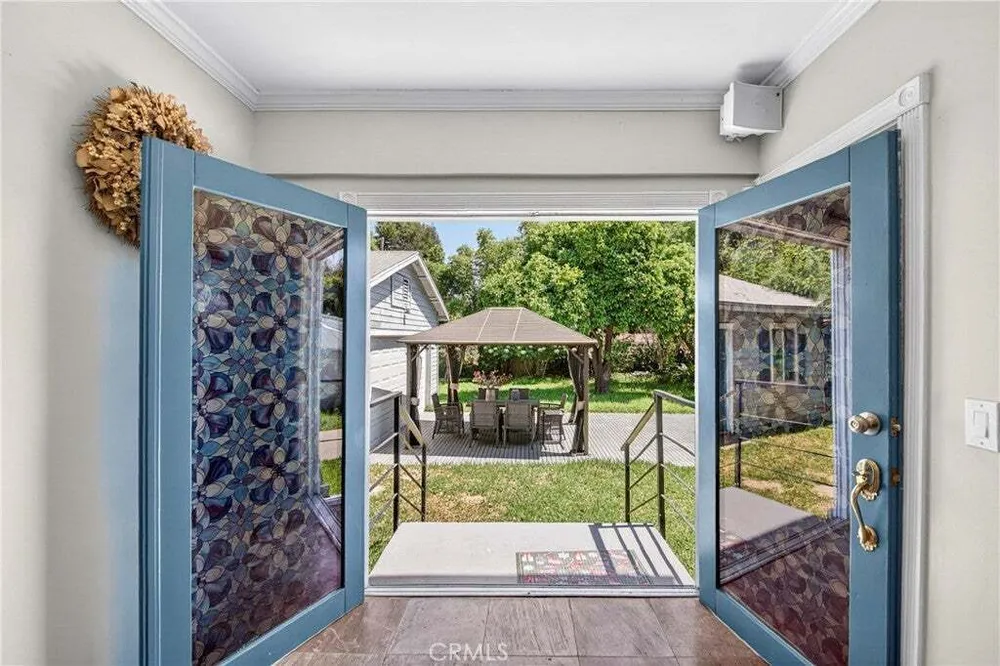 790 N El Molino Ave, Pasadena, CA 91104