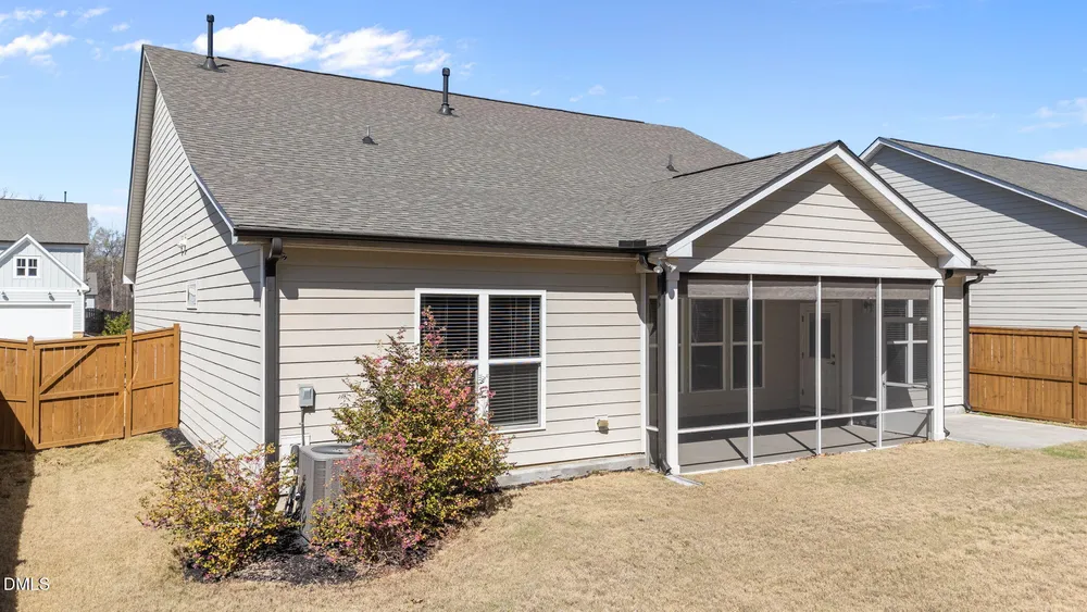 3735 Autumn Creek Dr, Fuquay-Varina, NC 27526