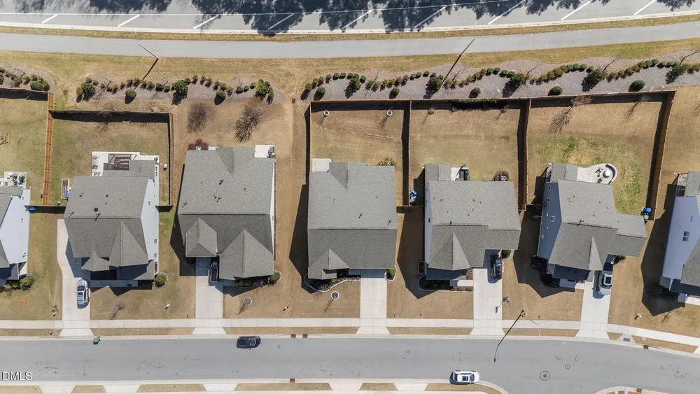 3735 Autumn Creek Dr, Fuquay-Varina, NC 27526