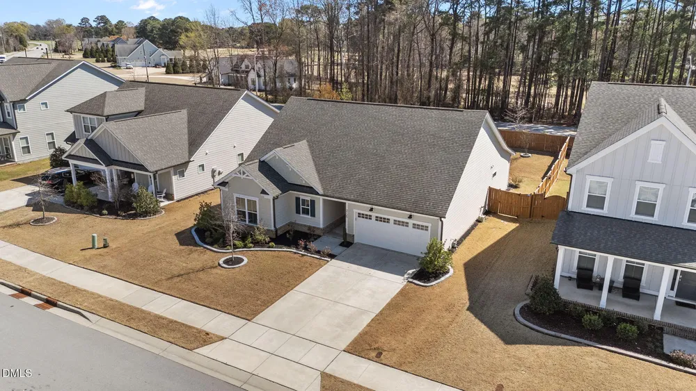 3735 Autumn Creek Dr, Fuquay-Varina, NC 27526